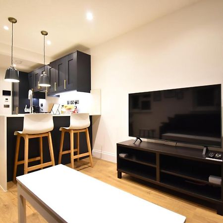 Stunning 3 Bed Apartment London Exterior photo