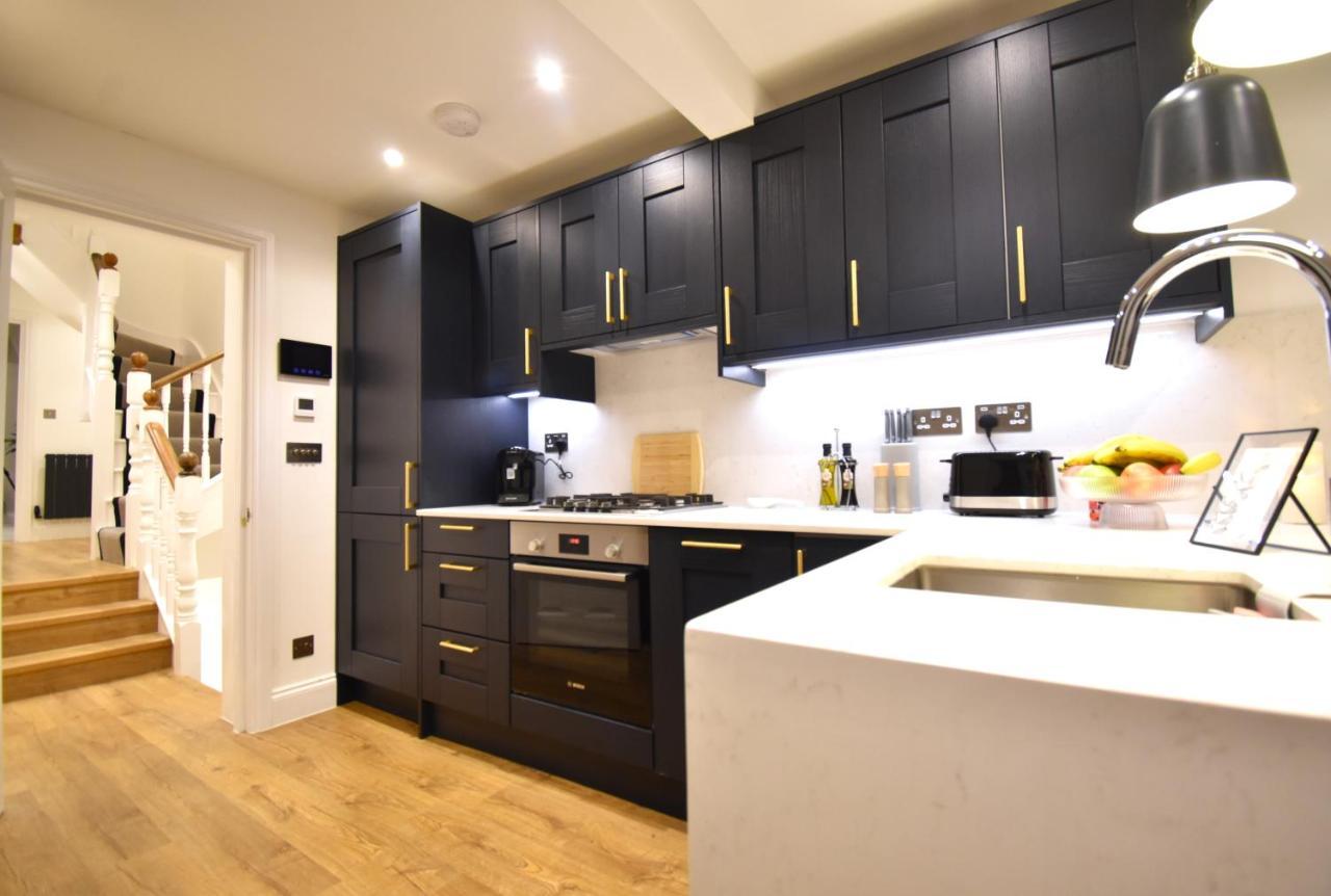 Stunning 3 Bed Apartment London Exterior photo